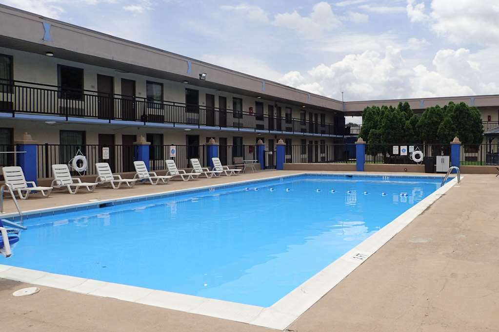 Hammock Hotel Lancaster Dutch Wonderland Facilities photo